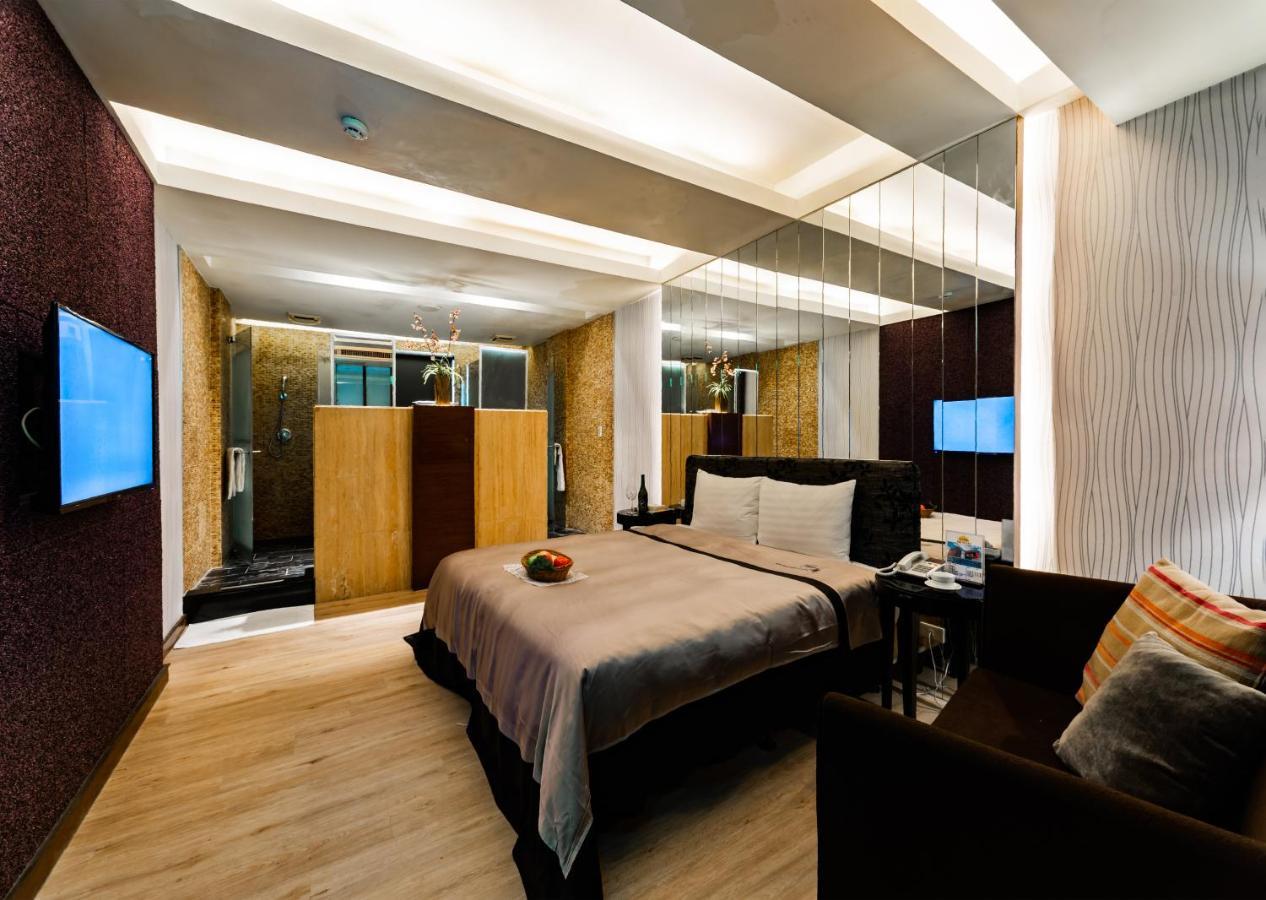 Liti Motel Тайчжун Екстер'єр фото