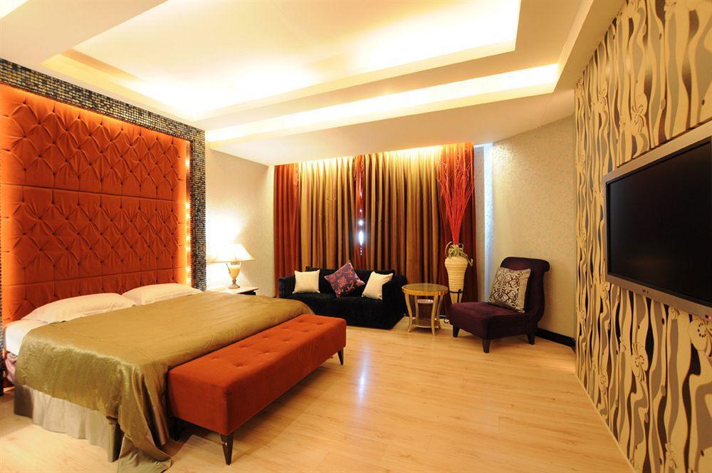 Liti Motel Тайчжун Екстер'єр фото