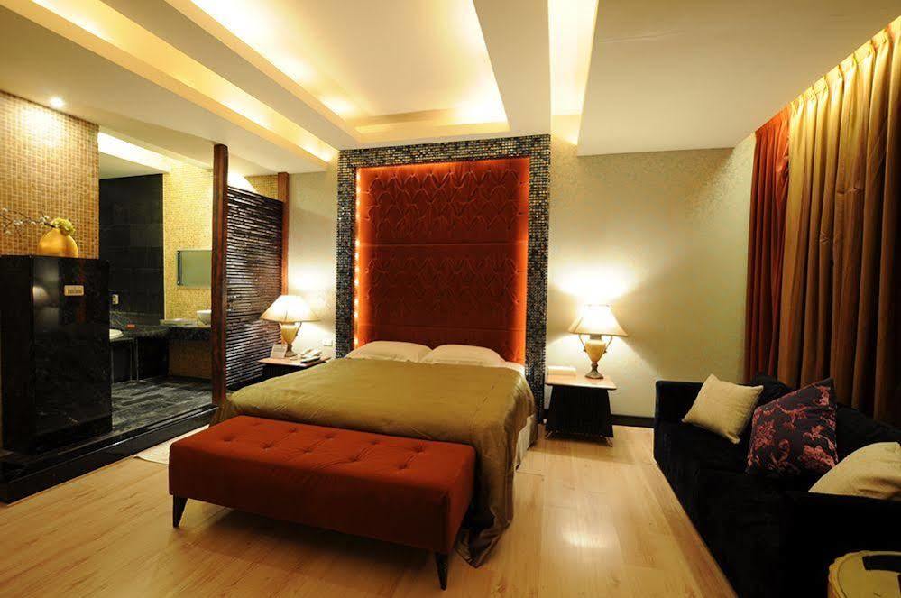Liti Motel Тайчжун Екстер'єр фото