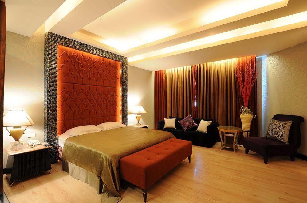 Liti Motel Тайчжун Екстер'єр фото