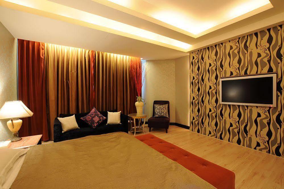 Liti Motel Тайчжун Екстер'єр фото