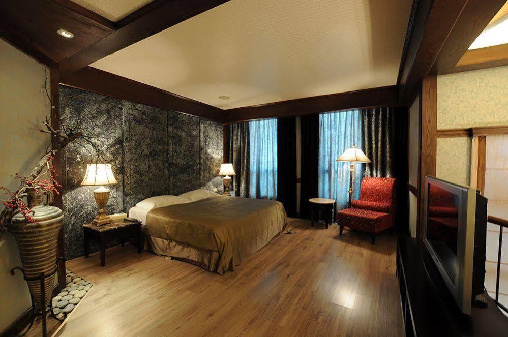 Liti Motel Тайчжун Екстер'єр фото